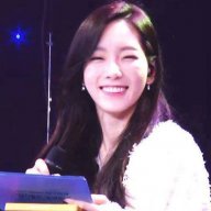 THU QUỲNH