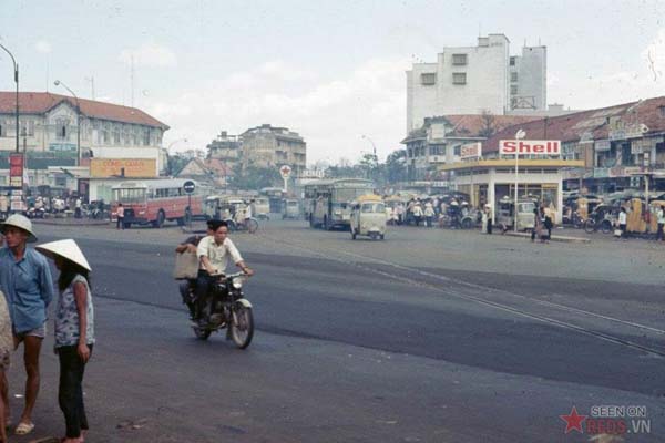 Tháng 10/1968. Đường Trần Hưng Đạo.