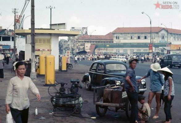 Tháng 10/1968. Trạm xăng của hãng Shell trên đường Trần Hưng Đạo.