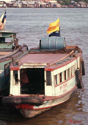 Tháng 3/1969. Phà chở khách loại nhỏ.